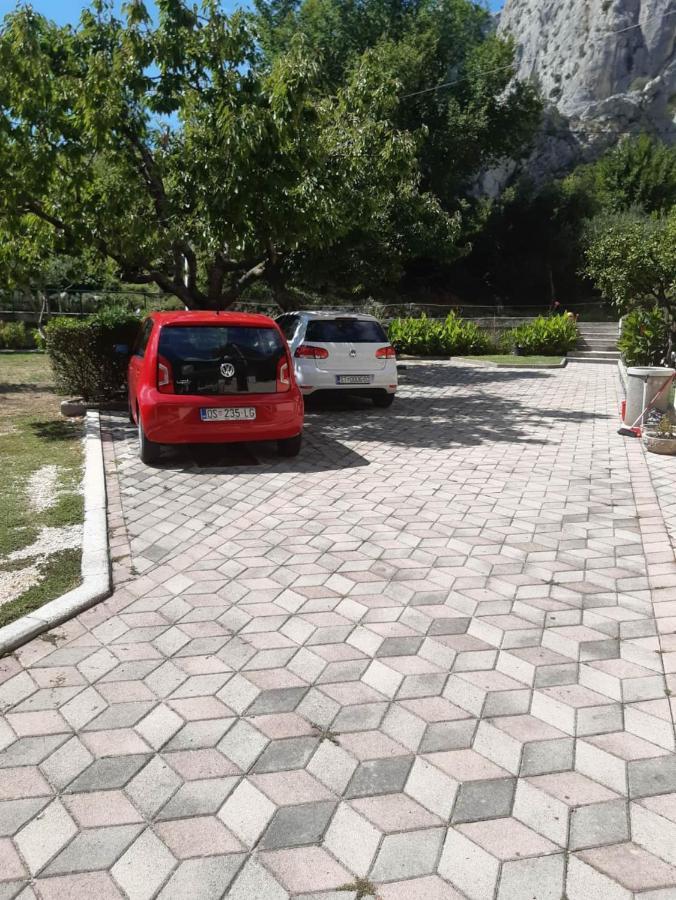 Apartmani Lisicina Omis Luaran gambar