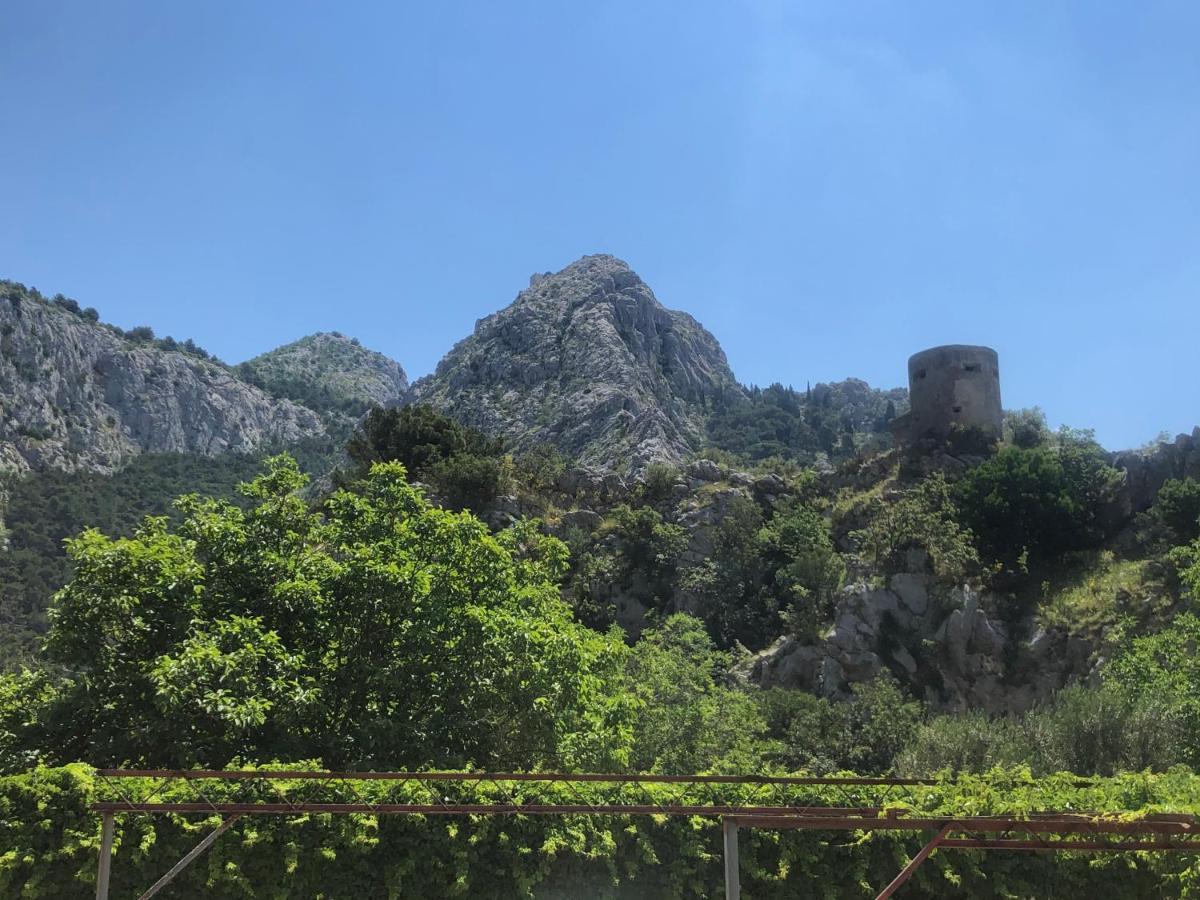 Apartmani Lisicina Omis Luaran gambar
