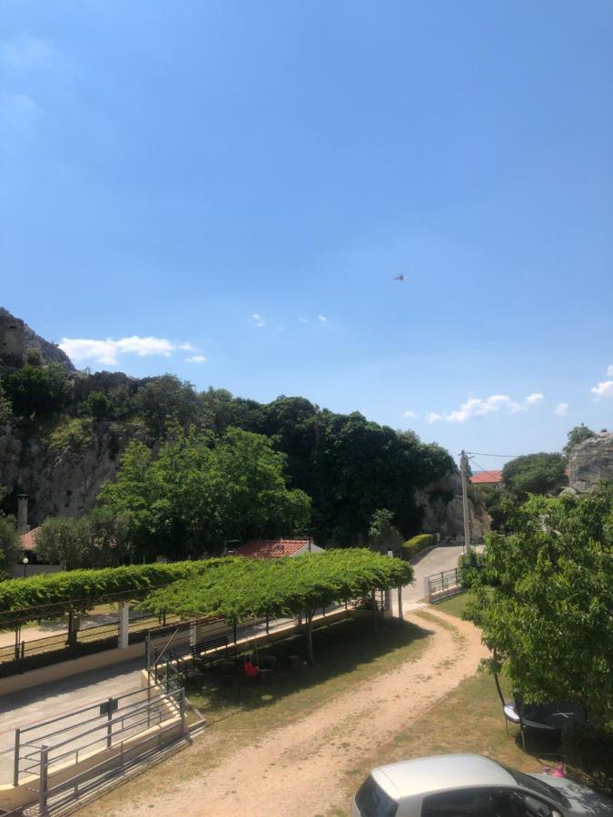 Apartmani Lisicina Omis Luaran gambar