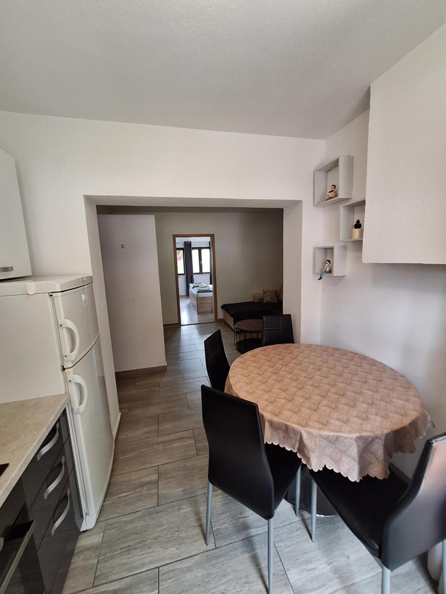 Apartmani Lisicina Omis Luaran gambar