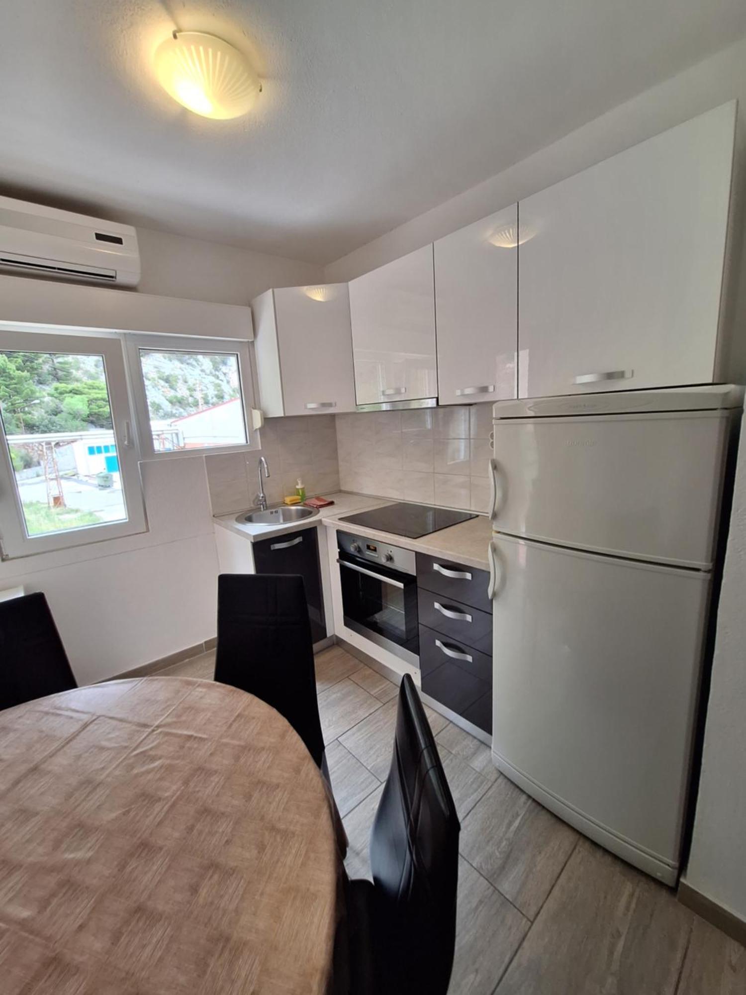 Apartmani Lisicina Omis Luaran gambar