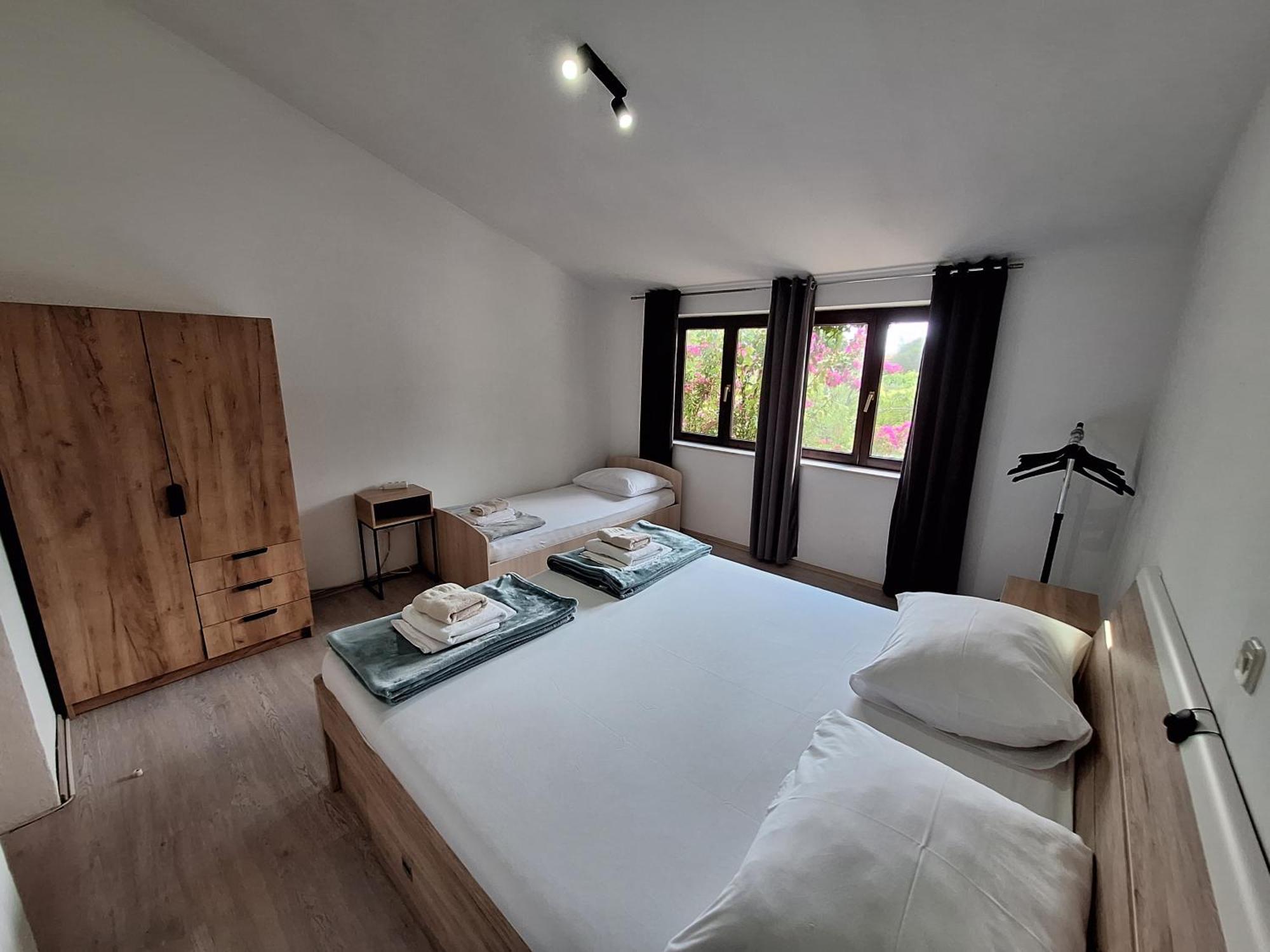 Apartmani Lisicina Omis Luaran gambar