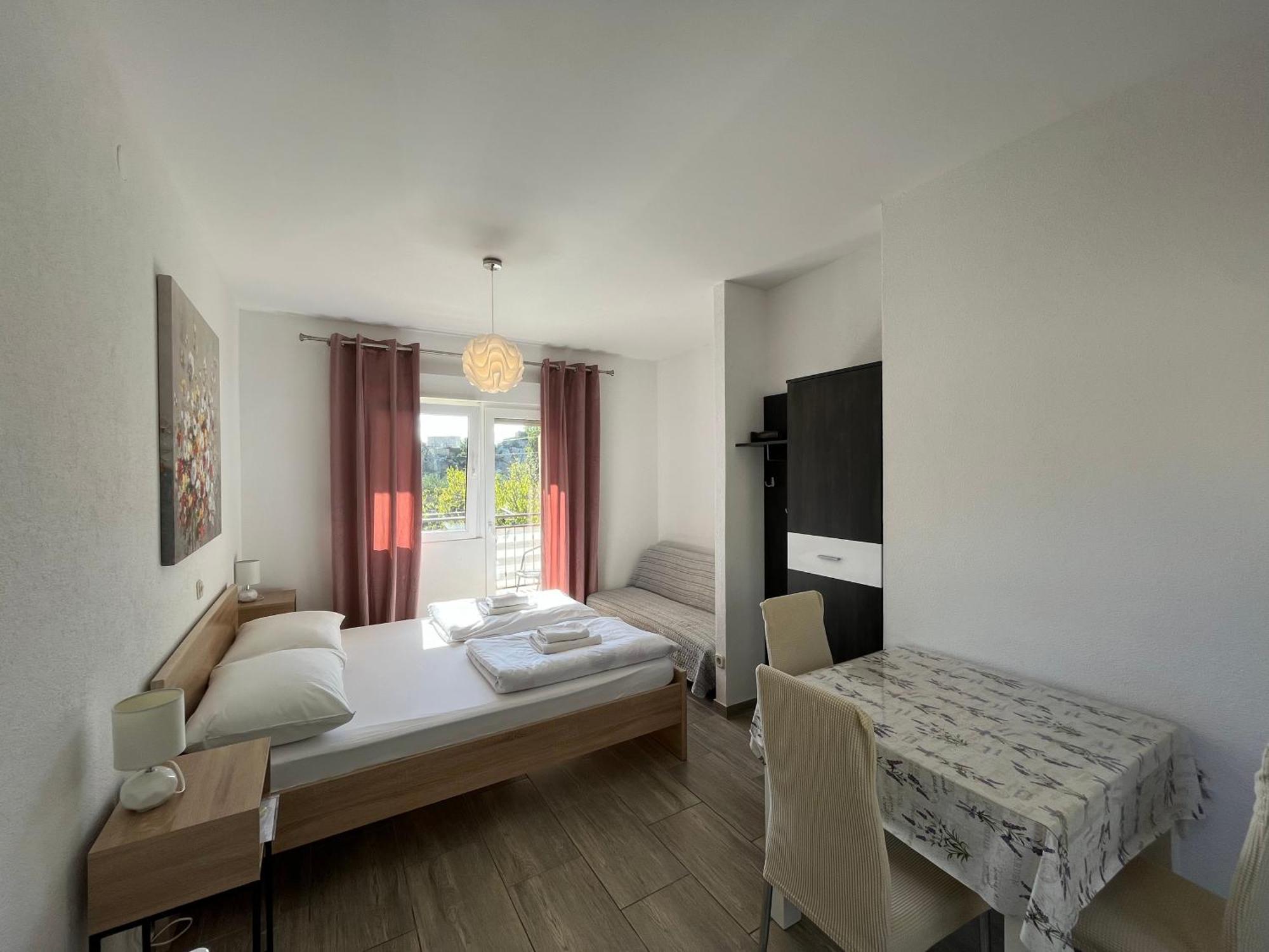 Apartmani Lisicina Omis Luaran gambar